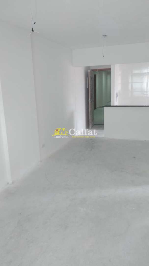 Apartamento à venda com 2 quartos, 70m² - Foto 2