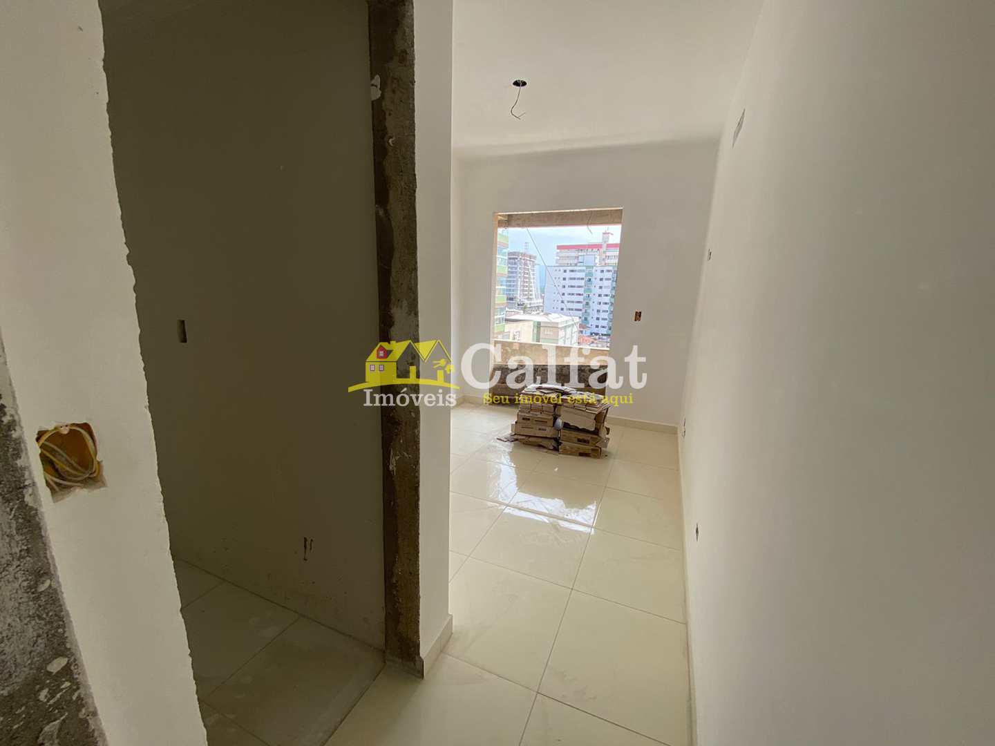 Apartamento à venda com 2 quartos, 85m² - Foto 2