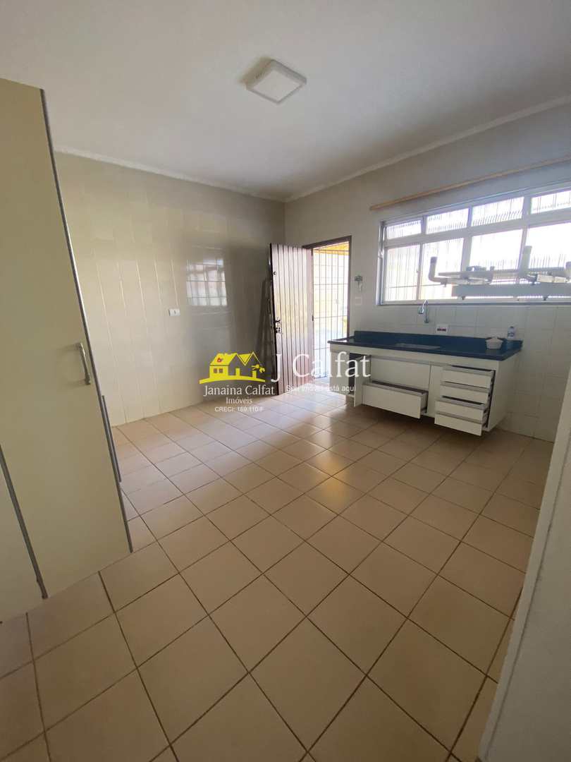 Casa à venda com 4 quartos, 241m² - Foto 12