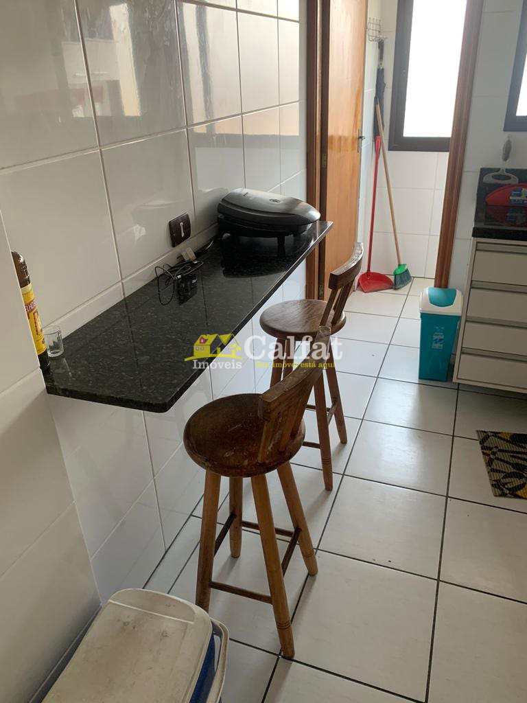 Apartamento à venda com 2 quartos, 70m² - Foto 7