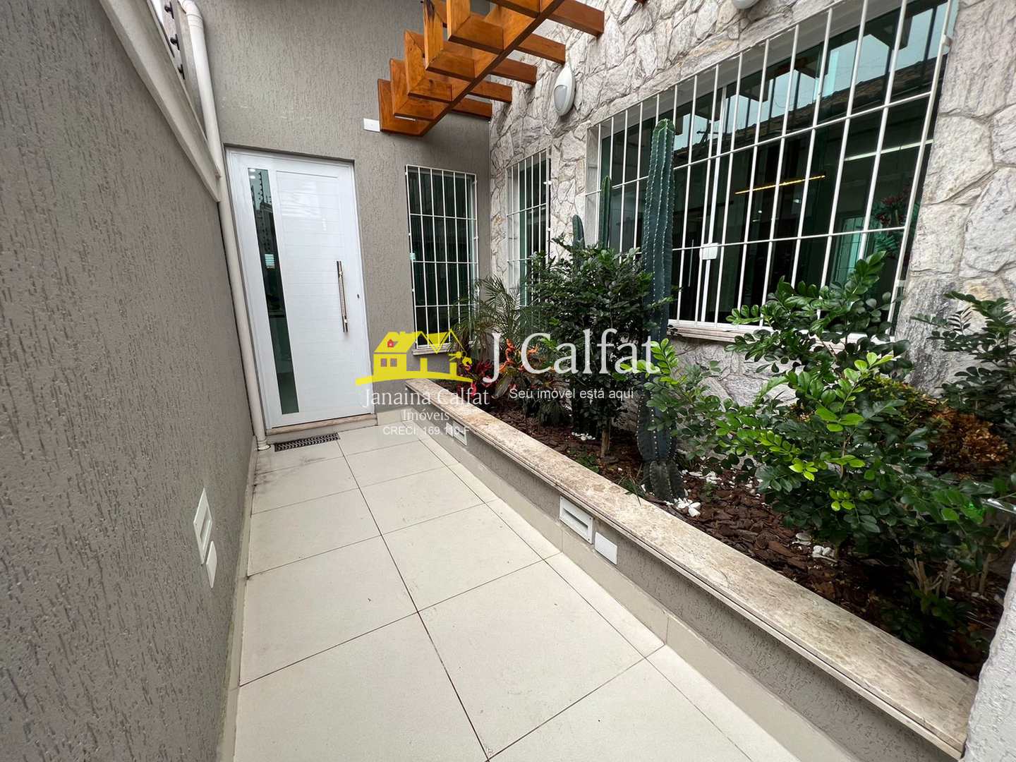 Casa à venda com 3 quartos, 180m² - Foto 2