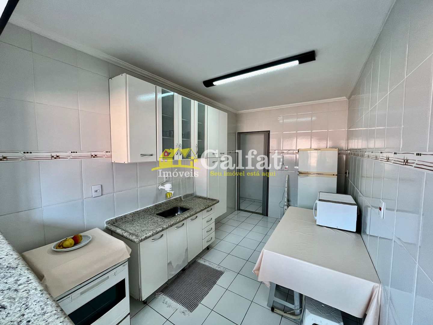 Apartamento à venda com 2 quartos, 80m² - Foto 2