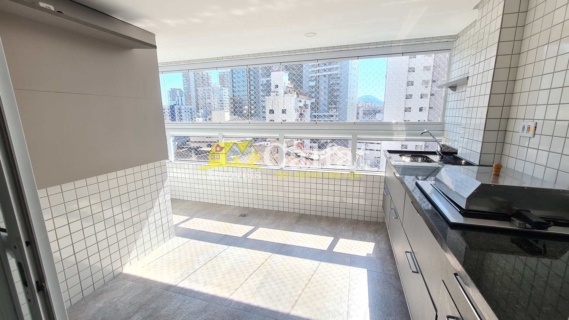 Apartamento à venda com 3 quartos, 123m² - Foto 2