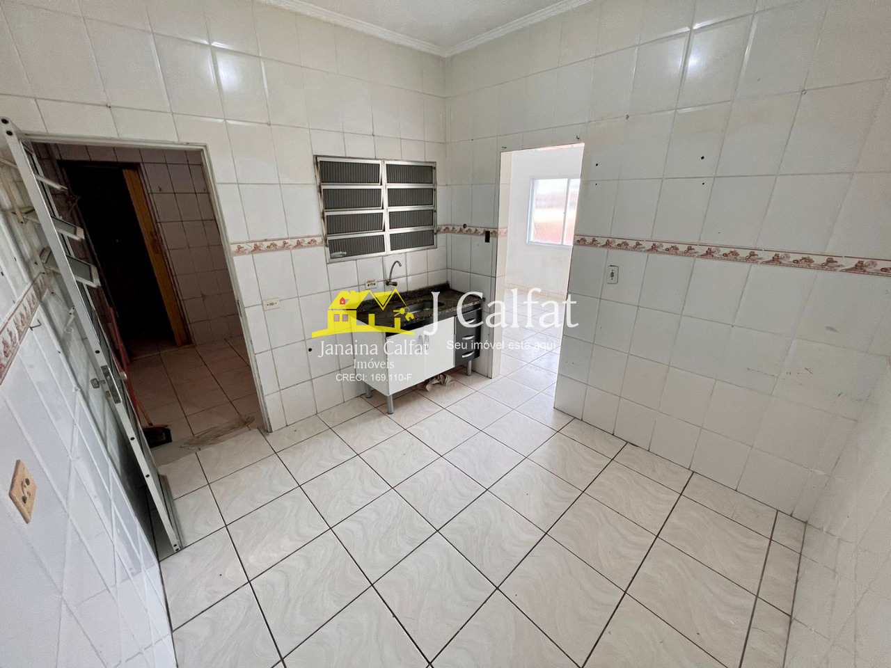 Apartamento à venda com 2 quartos, 77m² - Foto 2