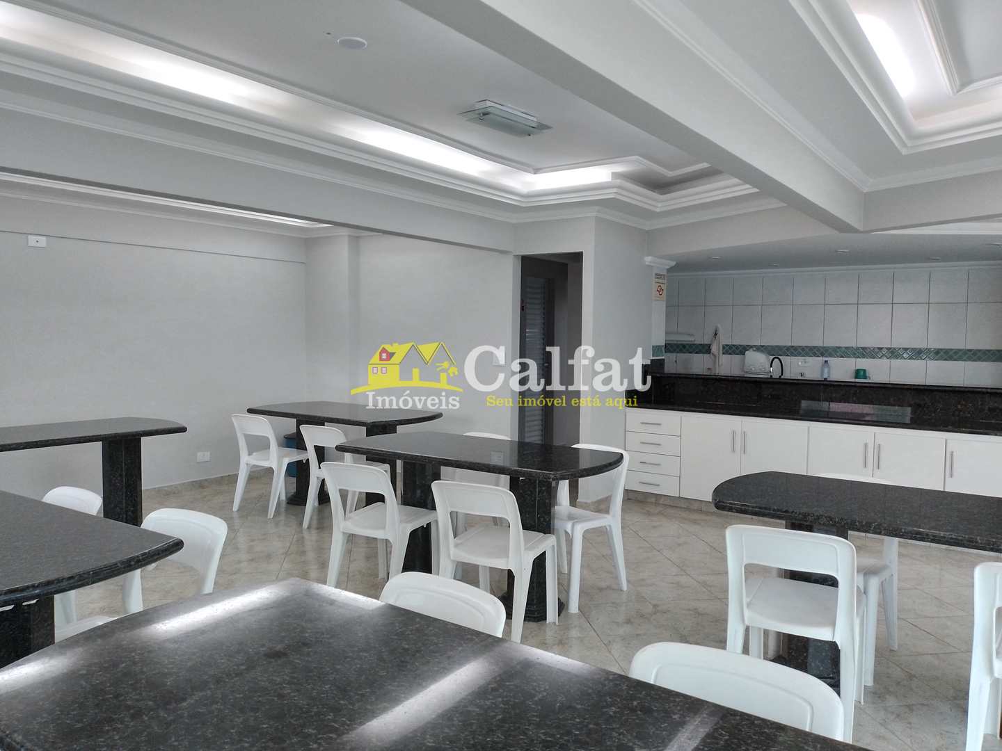 Apartamento à venda com 2 quartos, 70m² - Foto 12