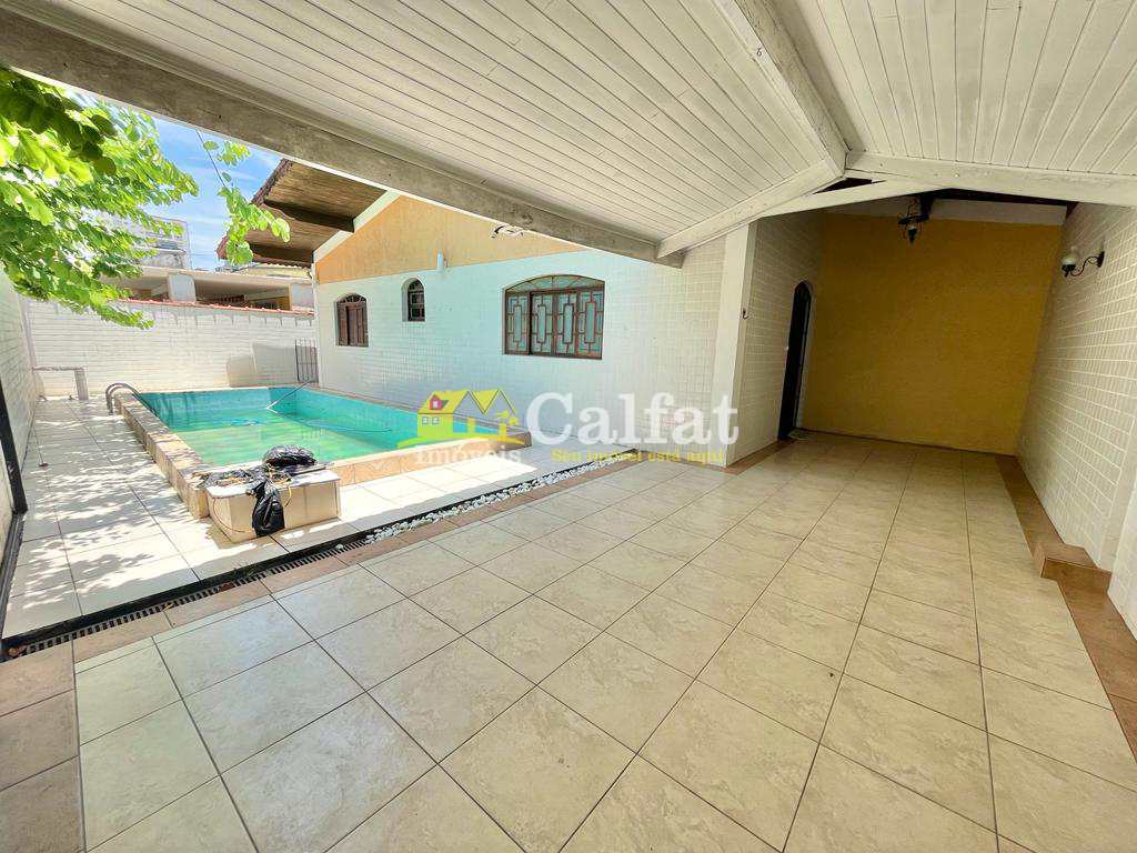 Casa à venda com 3 quartos, 175m² - Foto 1