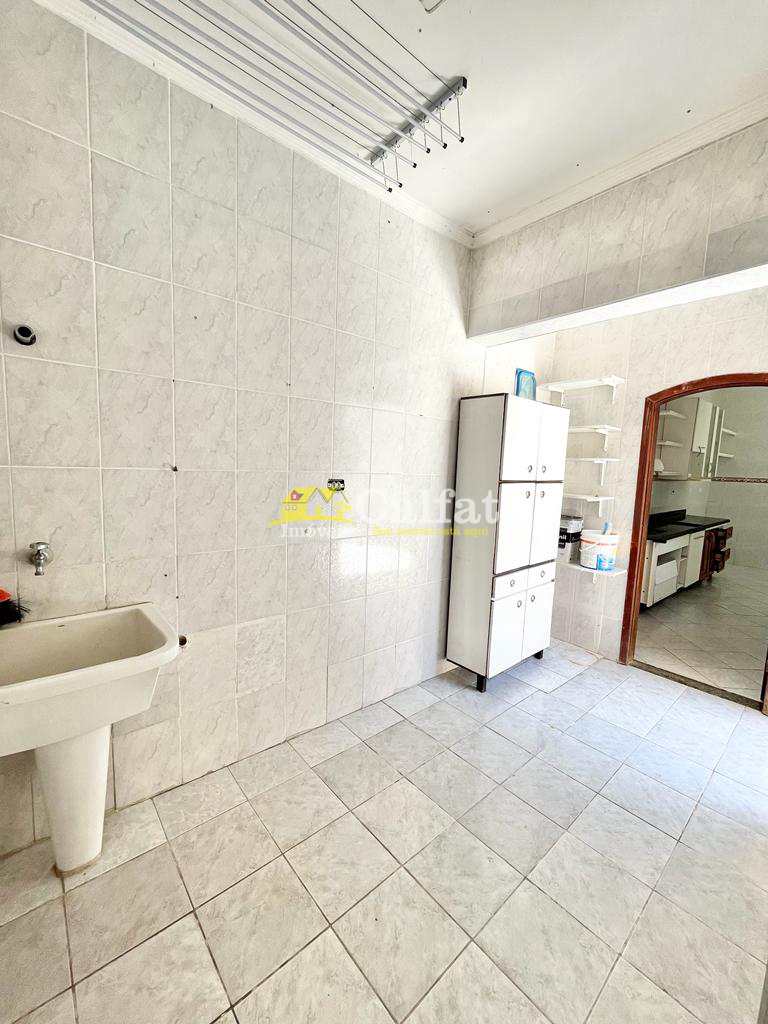 Casa à venda com 3 quartos, 175m² - Foto 5