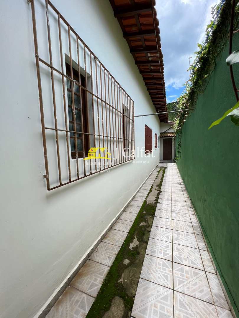 Casa à venda com 5 quartos, 200m² - Foto 9