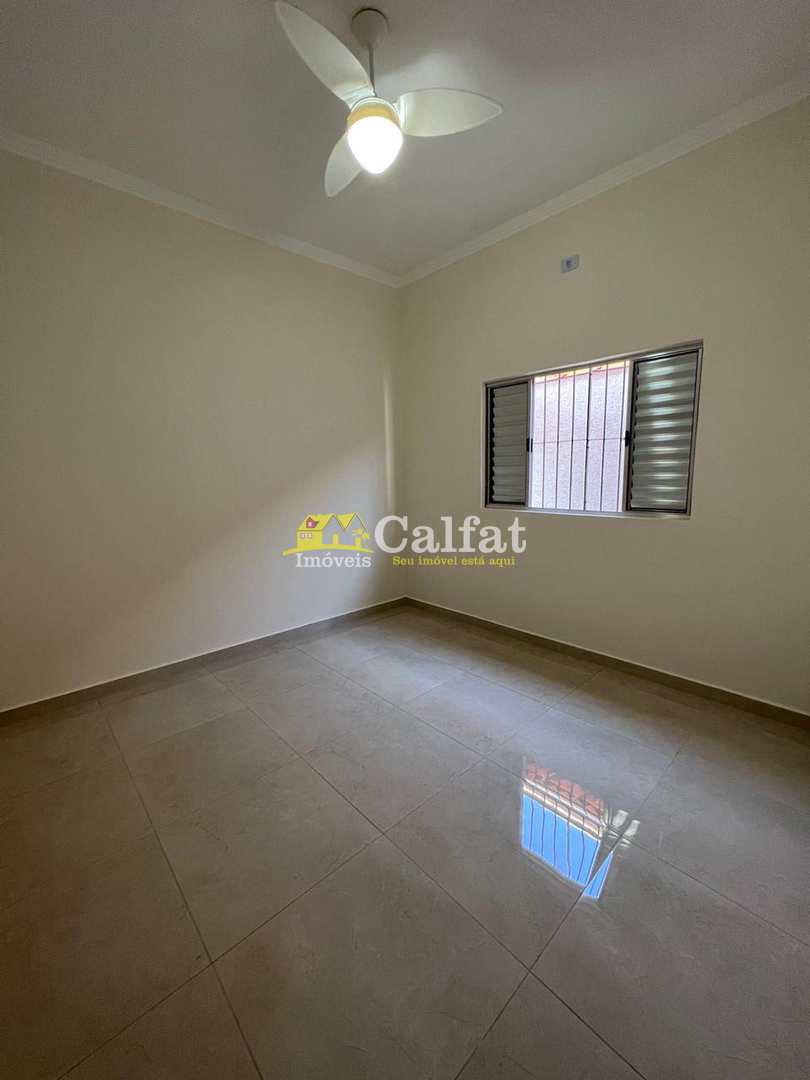 Casa à venda com 2 quartos, 90m² - Foto 9