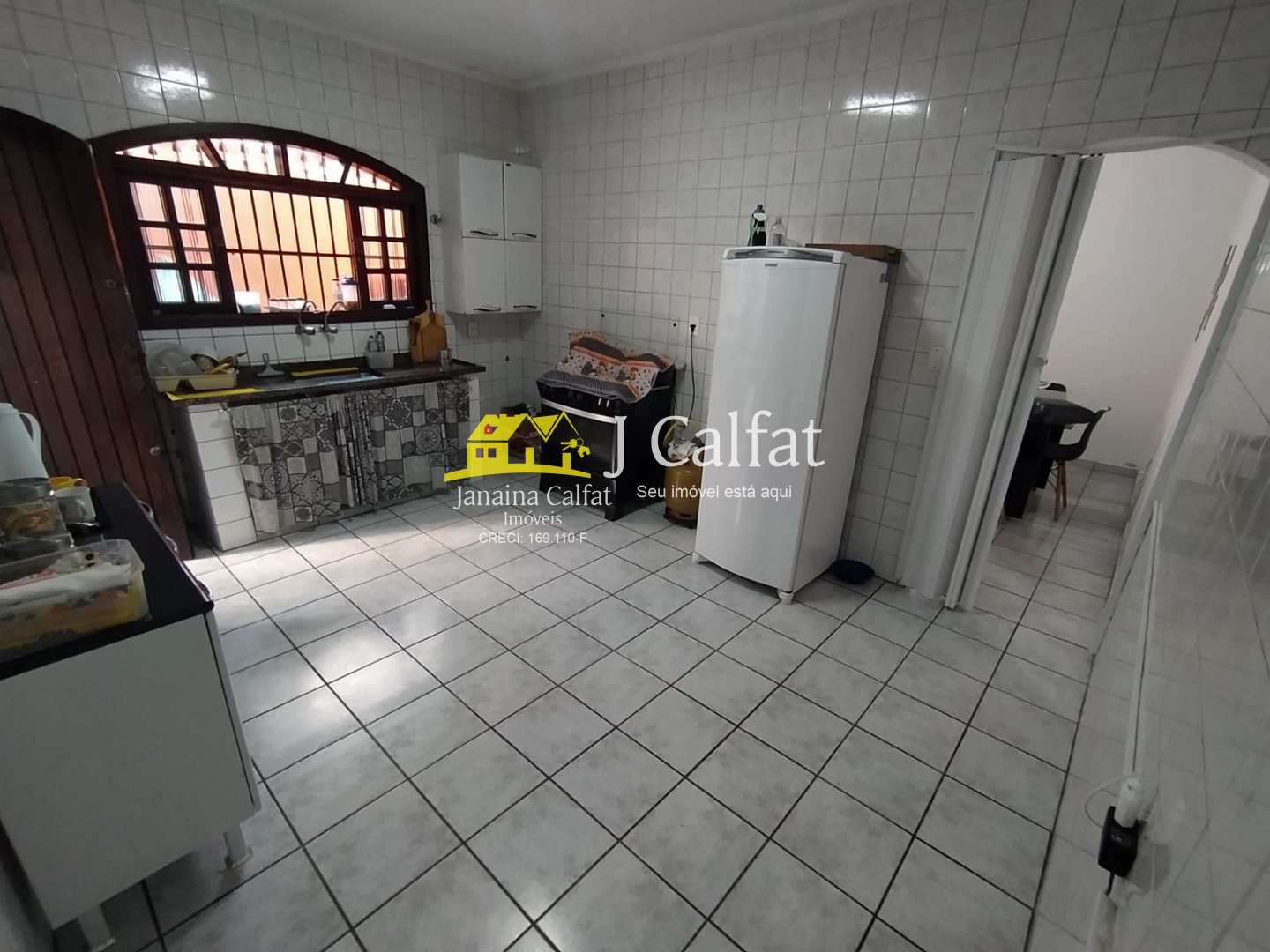 Casa à venda com 2 quartos, 88m² - Foto 4