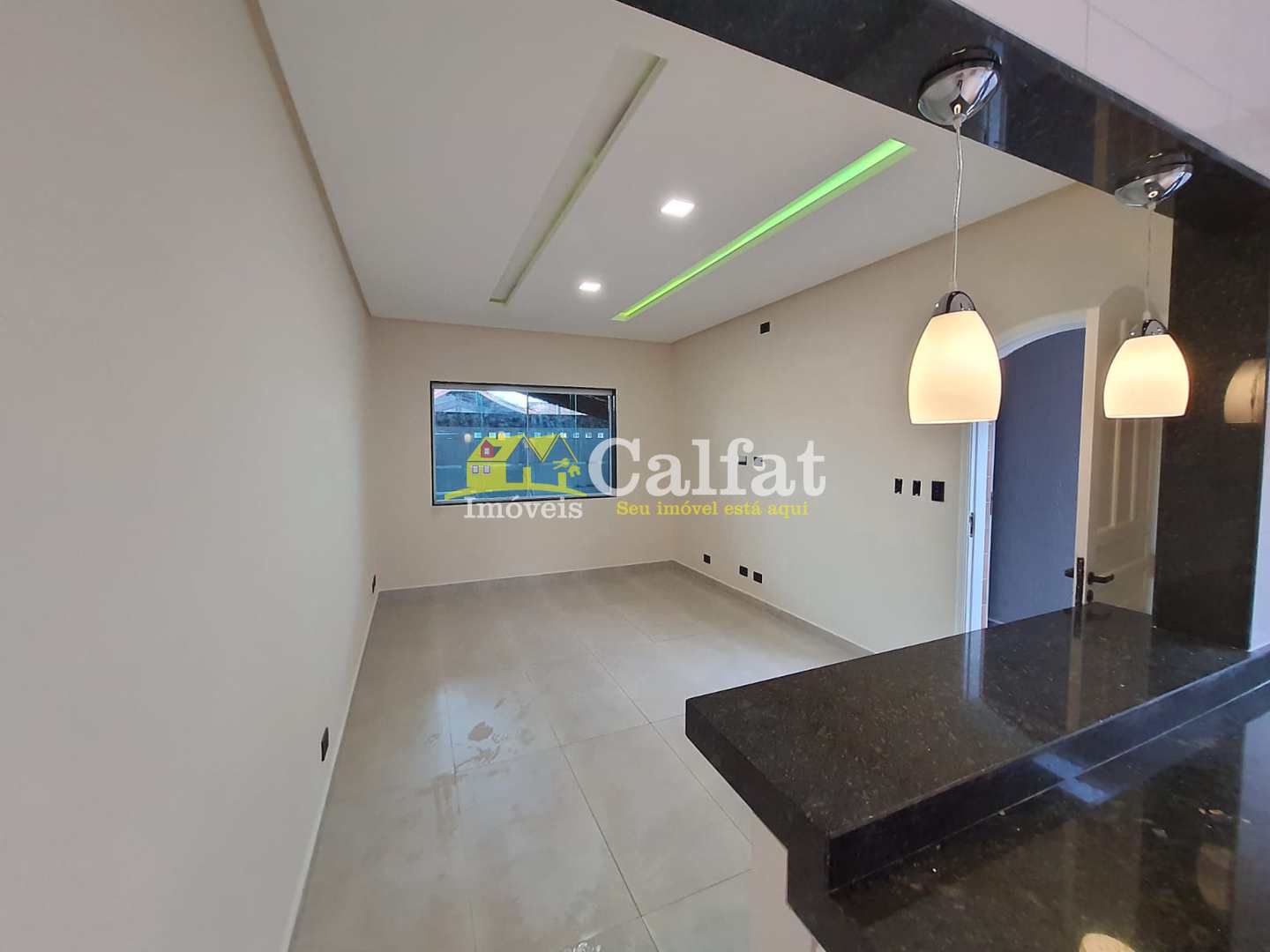 Casa à venda com 2 quartos, 74m² - Foto 3