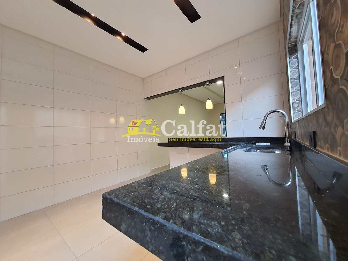 Casa à venda com 2 quartos, 74m² - Foto 5