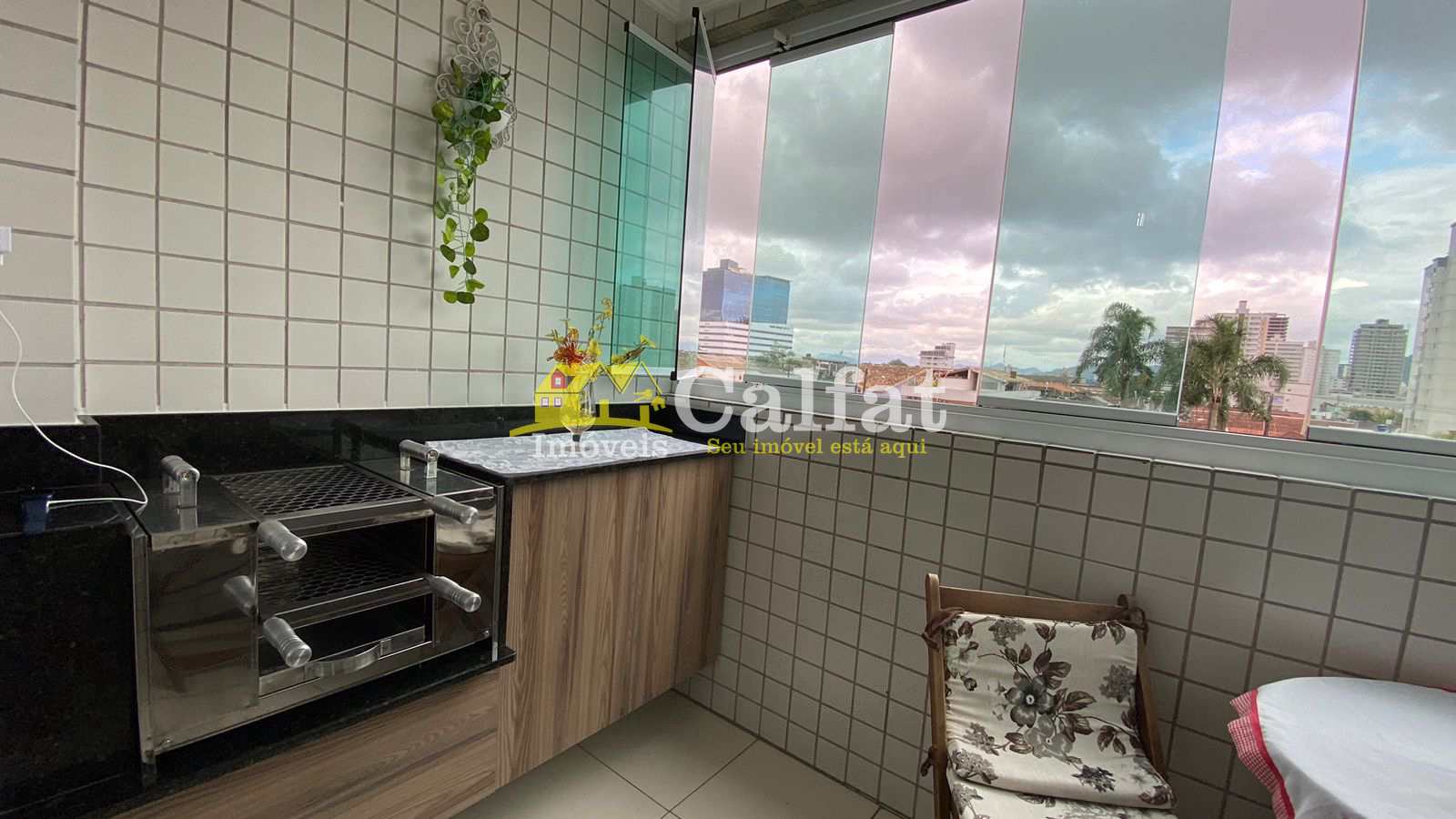 Apartamento à venda com 2 quartos, 62m² - Foto 1