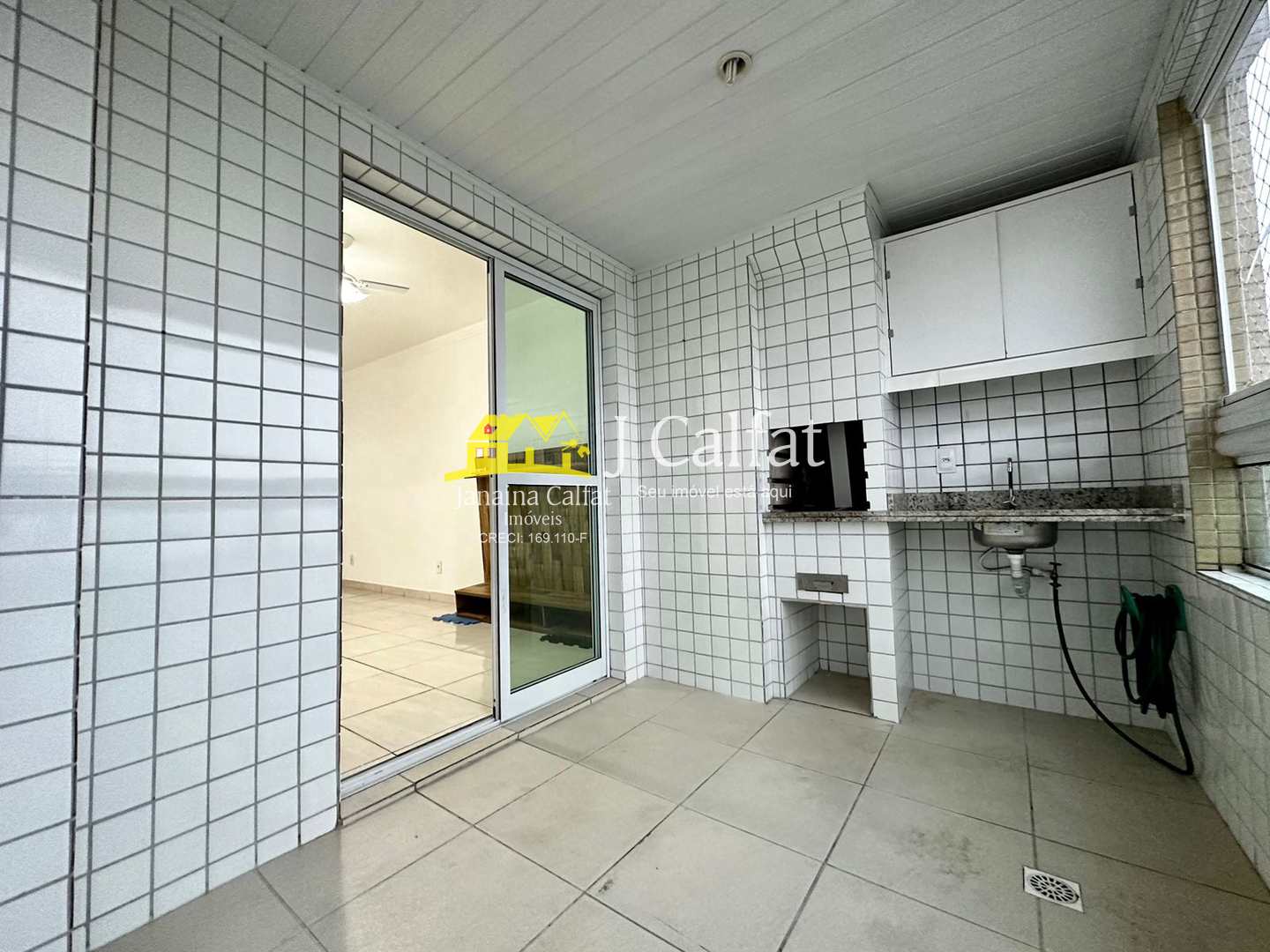 Apartamento à venda com 2 quartos, 78m² - Foto 3