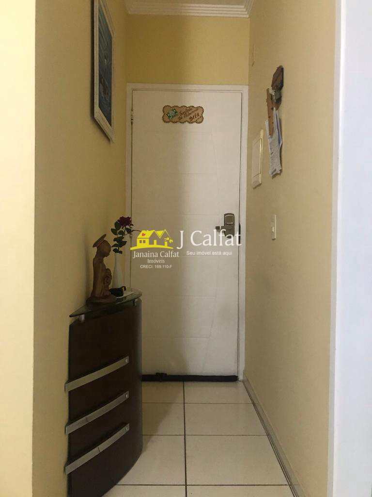 Apartamento à venda com 2 quartos, 68m² - Foto 4