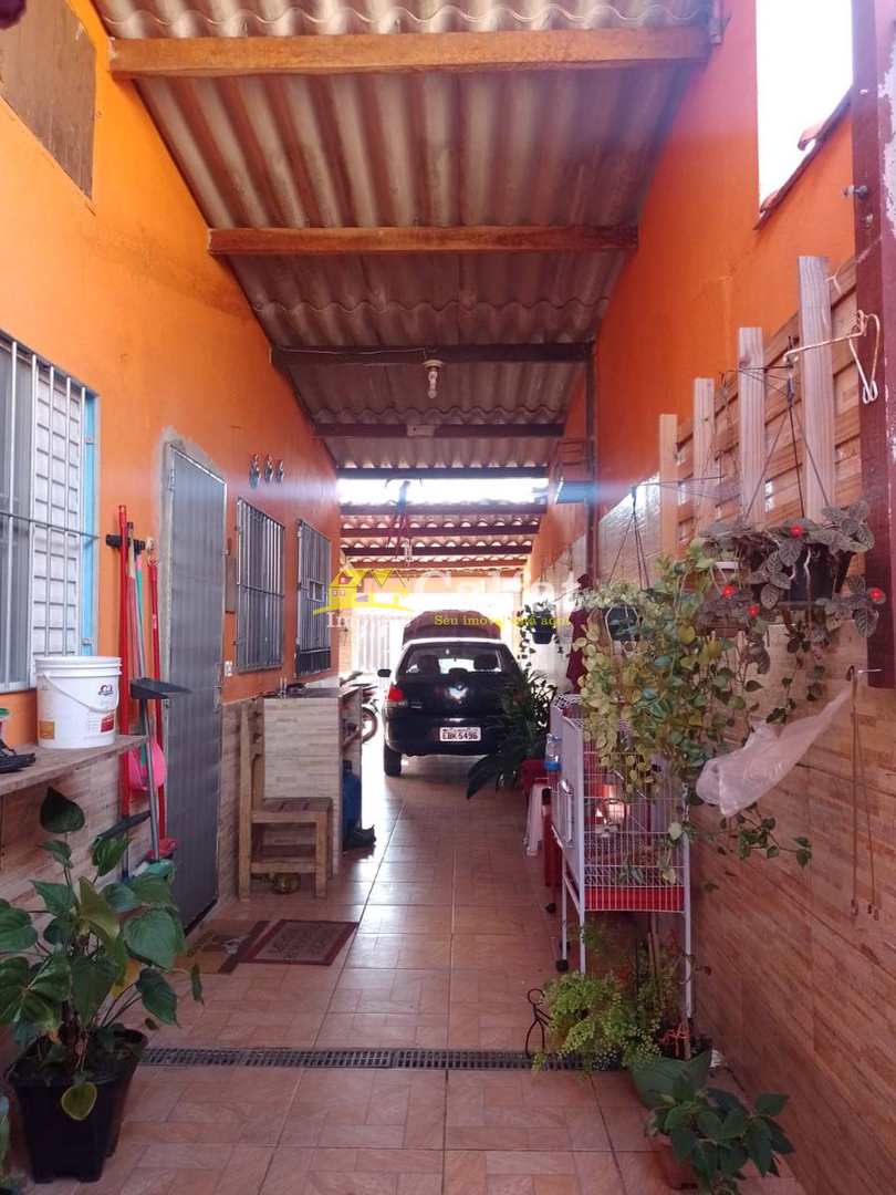 Casa à venda com 3 quartos, 70m² - Foto 4