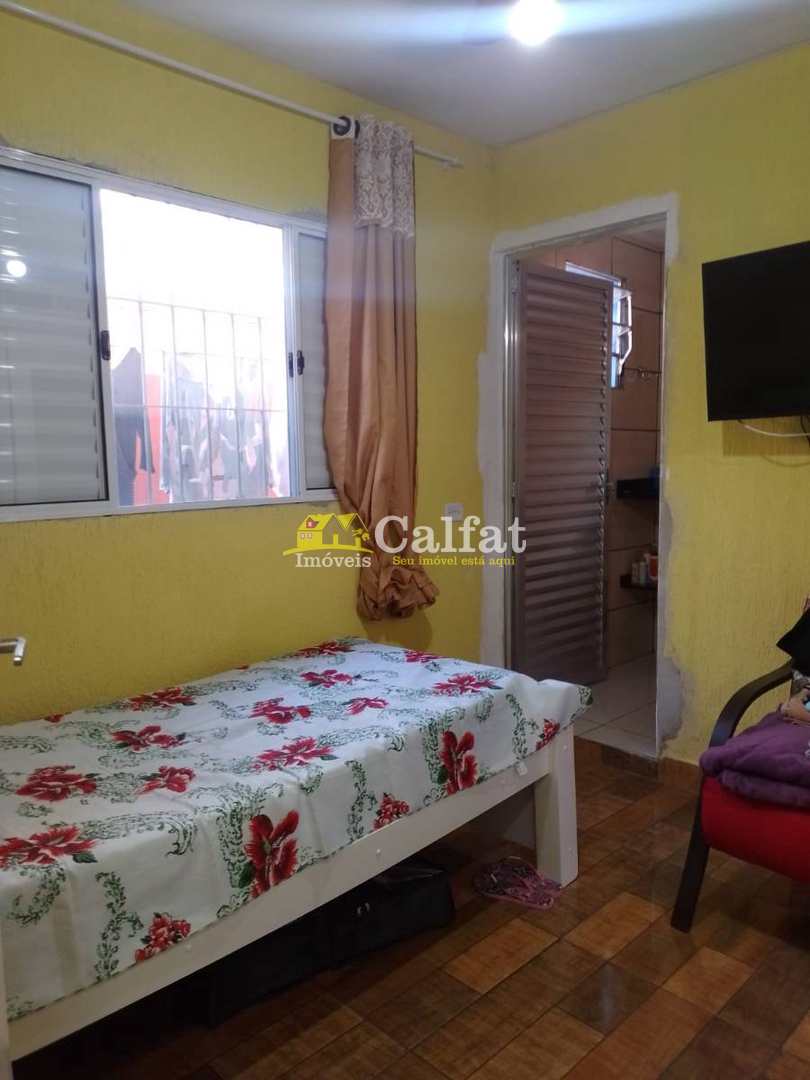 Casa à venda com 3 quartos, 70m² - Foto 12