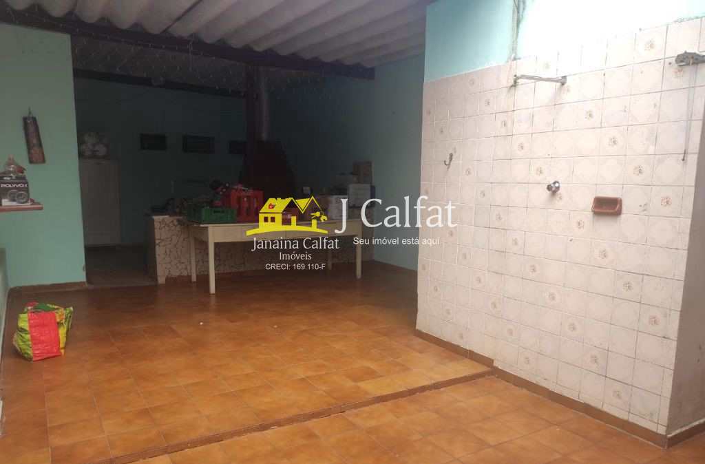 Casa à venda com 3 quartos, 100m² - Foto 1