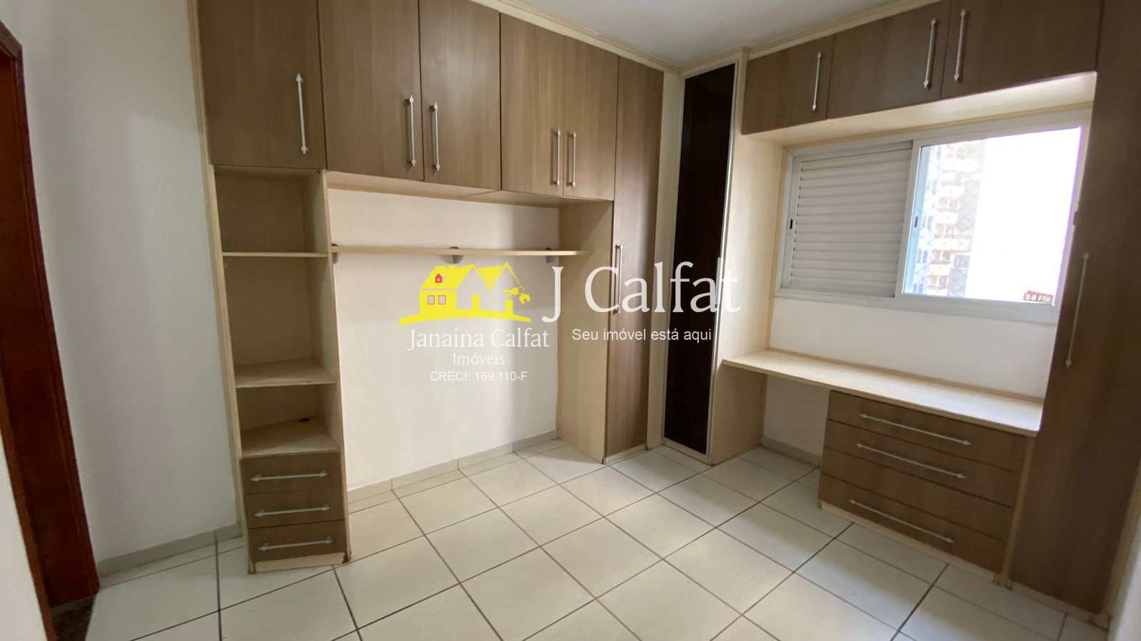 Apartamento à venda com 2 quartos, 75m² - Foto 11