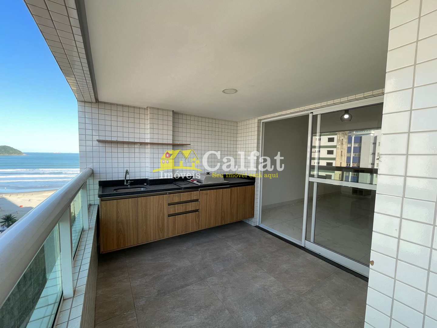 Apartamento à venda com 3 quartos, 140m² - Foto 2