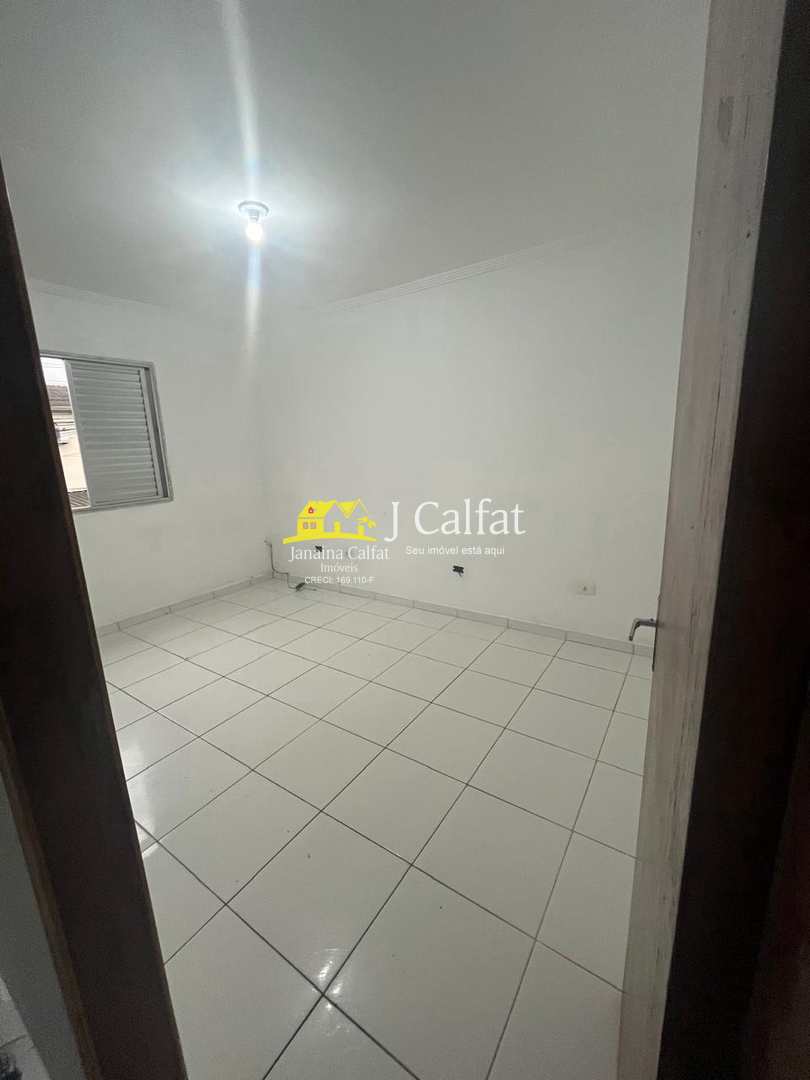 Casa à venda com 2 quartos, 62m² - Foto 11