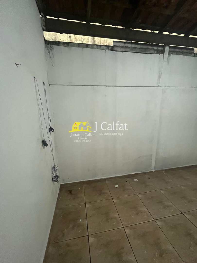 Casa à venda com 2 quartos, 62m² - Foto 8