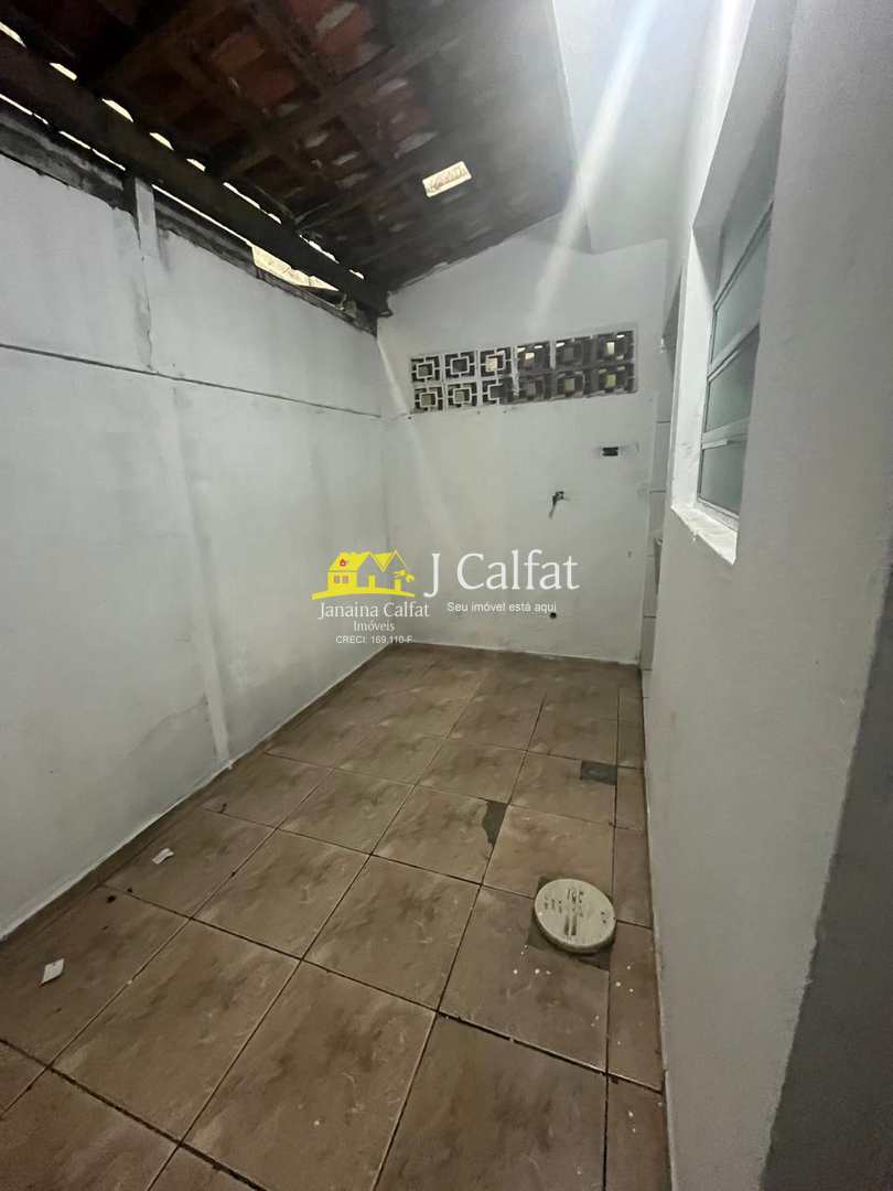 Casa à venda com 2 quartos, 62m² - Foto 7