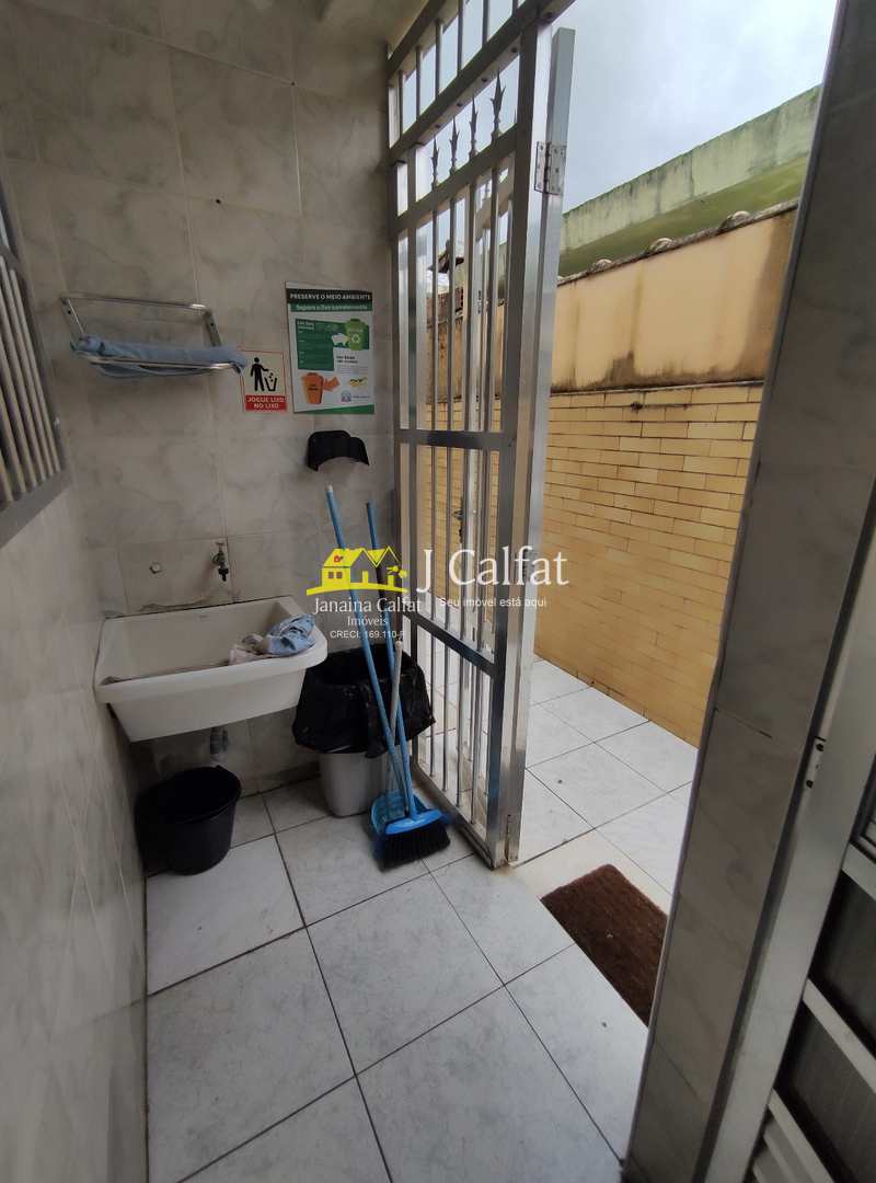 Casa para alugar com 2 quartos, 70m² - Foto 13