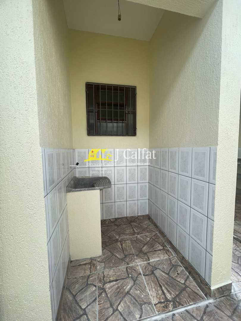 Casa para alugar com 2 quartos, 80m² - Foto 11