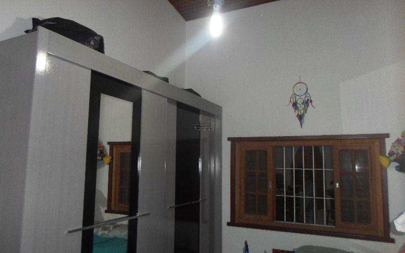 Casa à venda com 2 quartos, 90m² - Foto 4