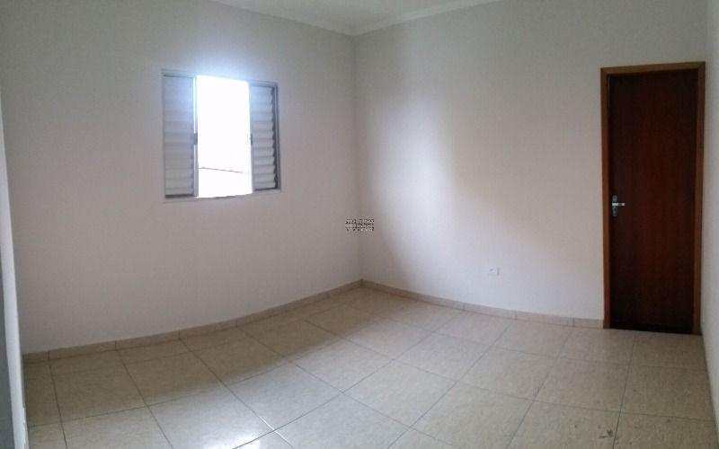 Casa à venda com 2 quartos, 50m² - Foto 15