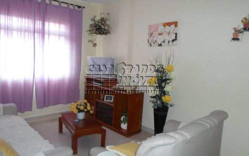 Apartamento à venda com 2 quartos, 65m² - Foto 1