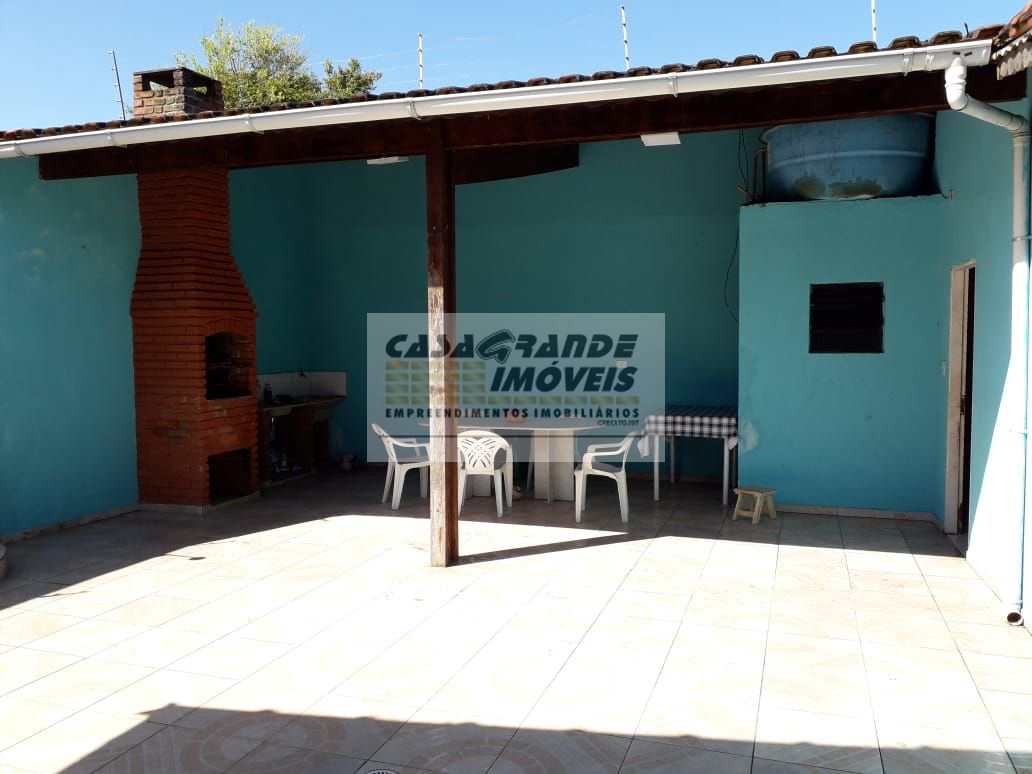 Casa à venda com 2 quartos, 110m² - Foto 5