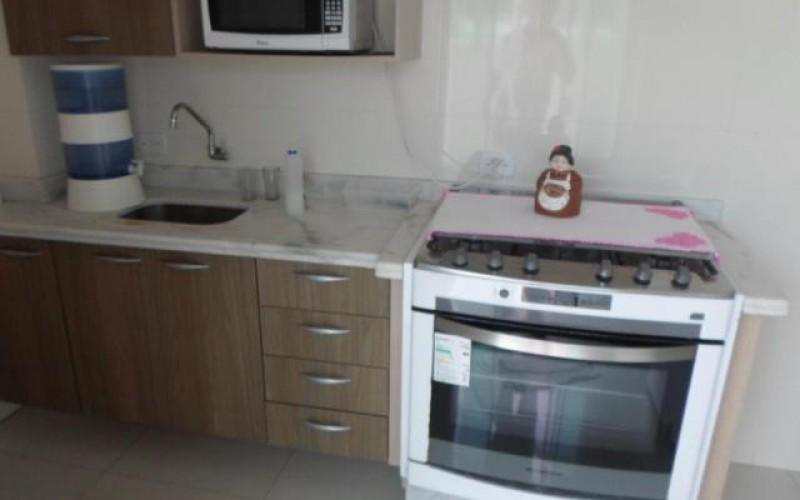 Apartamento à venda com 2 quartos, 70m² - Foto 1