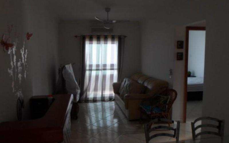 Apartamento à venda com 2 quartos, 70m² - Foto 13