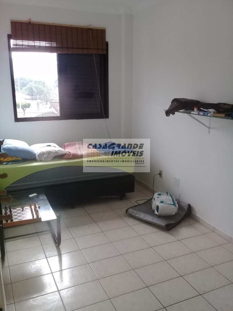 Apartamento à venda com 2 quartos, 75m² - Foto 11