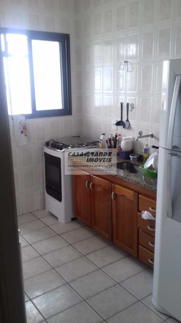 Apartamento à venda com 2 quartos, 75m² - Foto 16