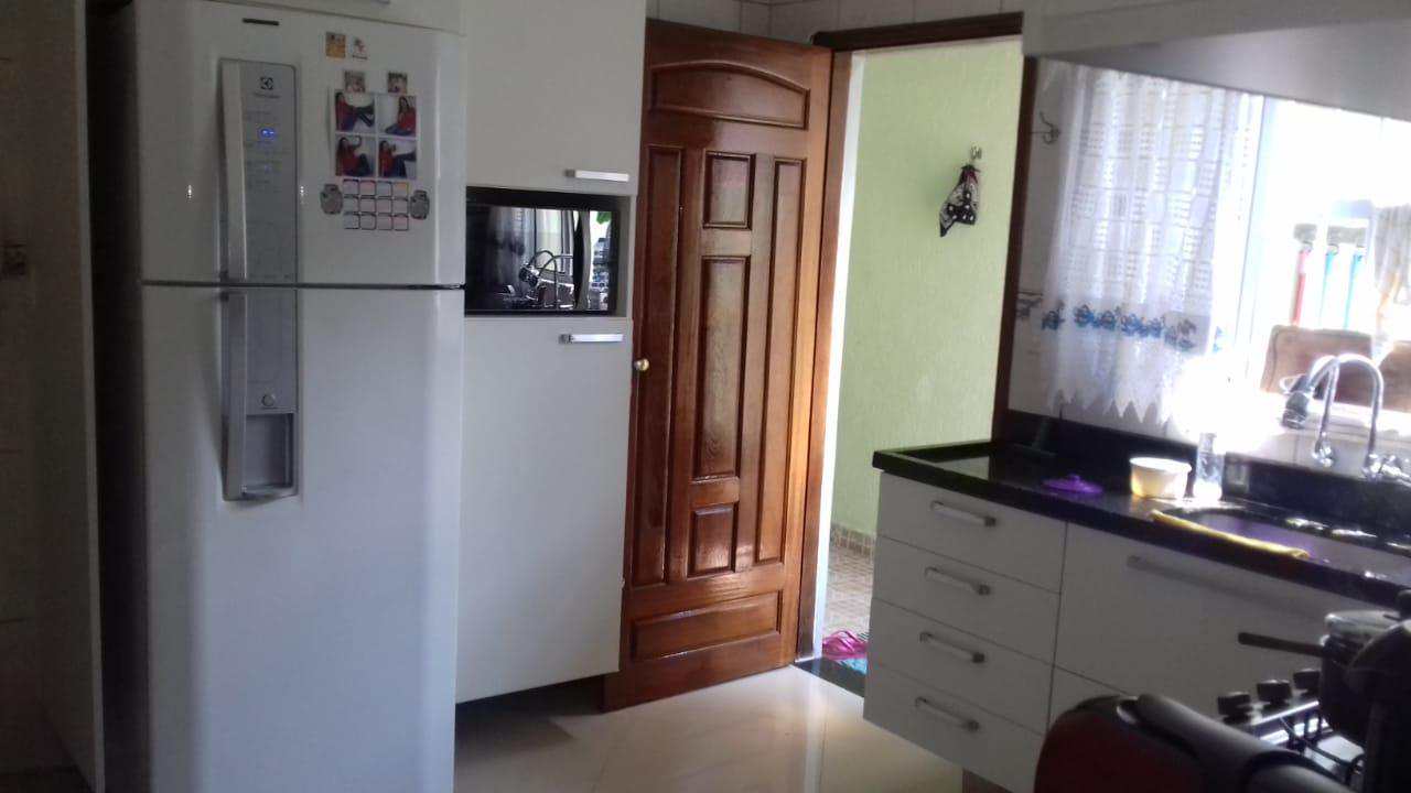 Casa à venda com 4 quartos, 150m² - Foto 26