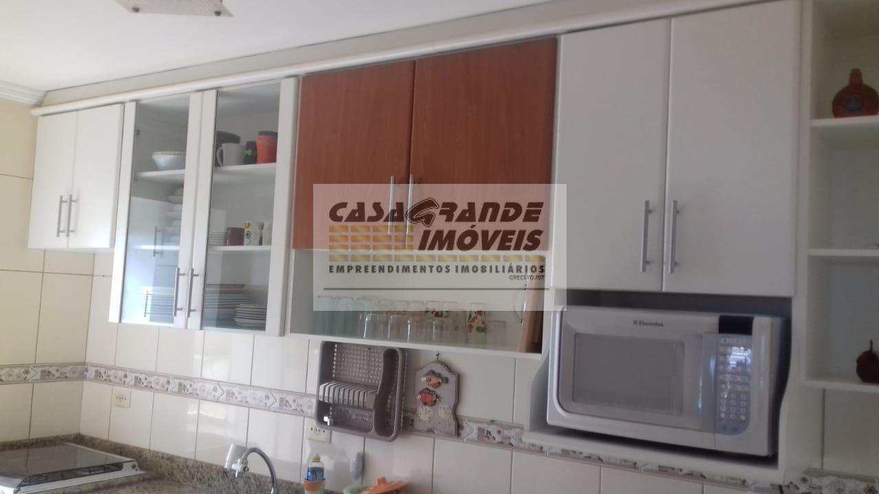 Apartamento à venda com 2 quartos, 80m² - Foto 37