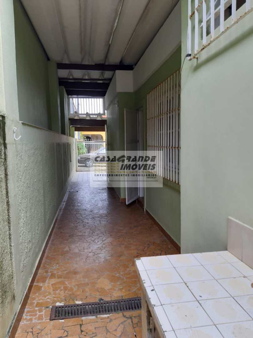 Casa à venda com 2 quartos, 115m² - Foto 4