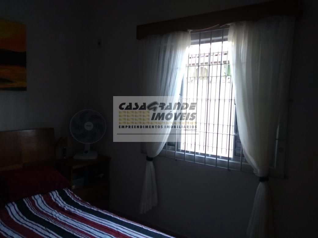 Casa à venda com 3 quartos, 180m² - Foto 19