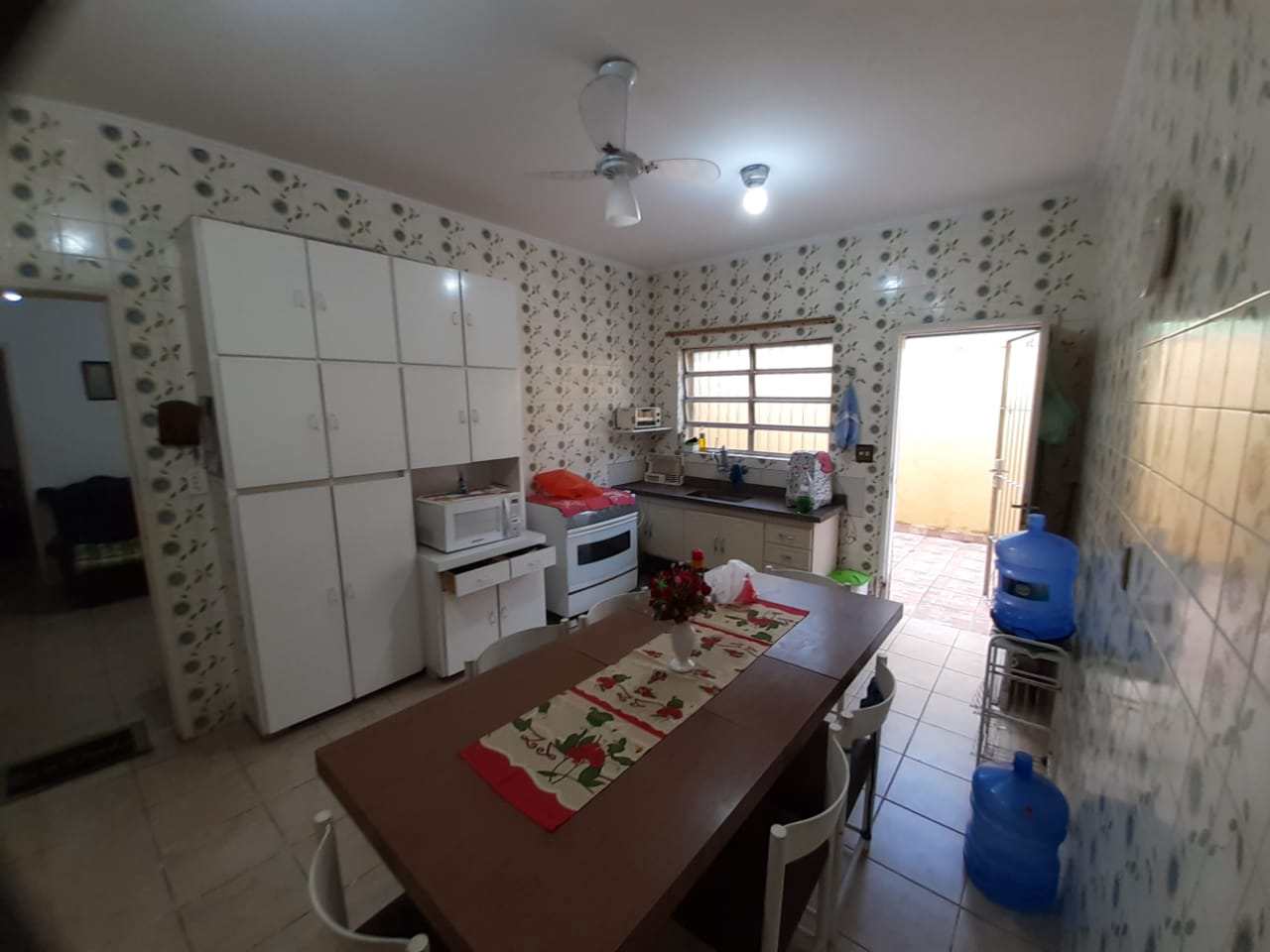 Casa à venda com 2 quartos, 270m² - Foto 10