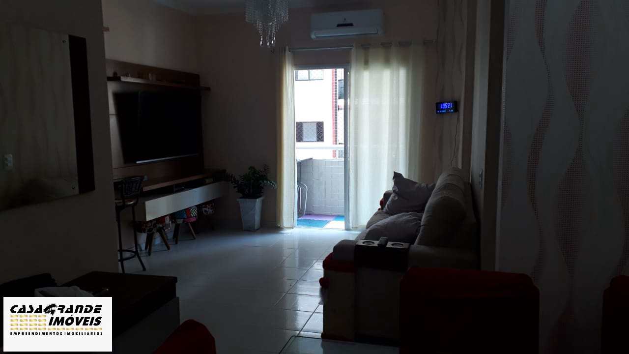 Apartamento à venda com 2 quartos, 75m² - Foto 2