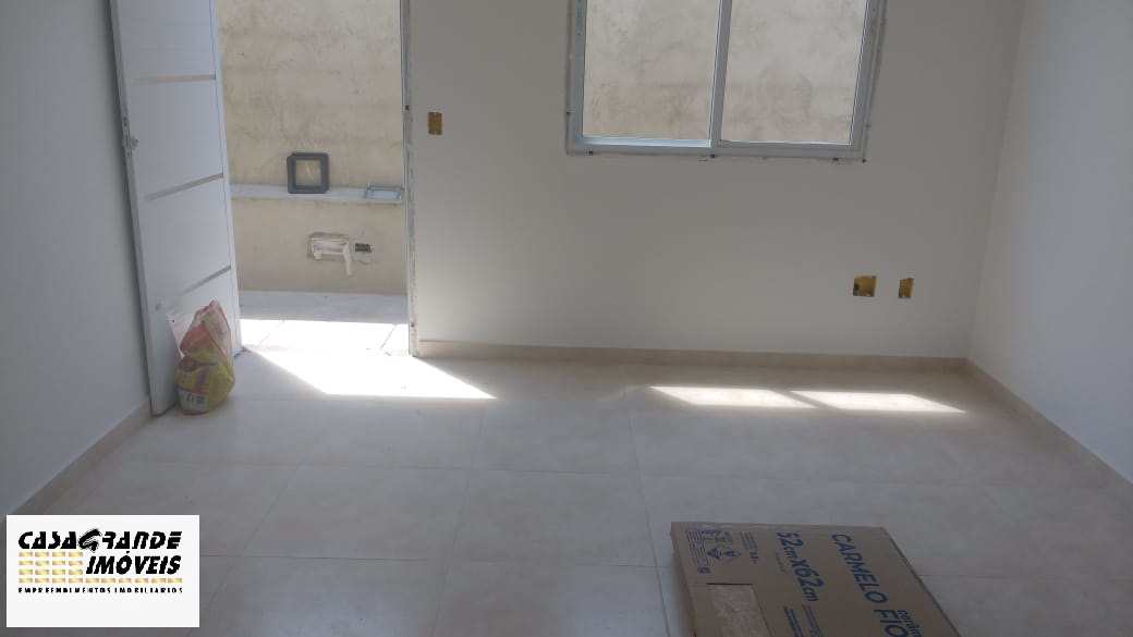 Sobrado à venda com 2 quartos, 57m² - Foto 4