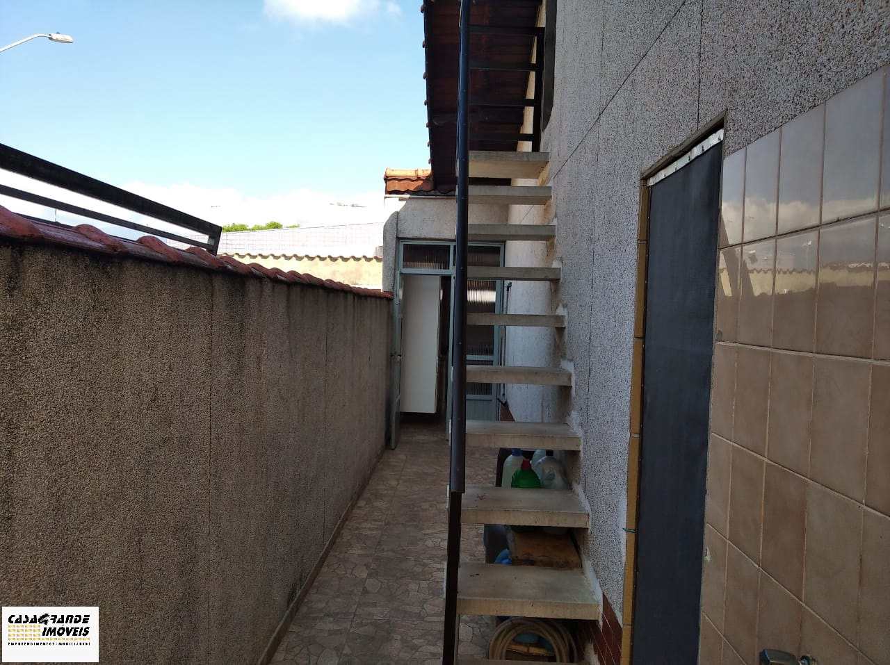 Casa à venda com 2 quartos, 130m² - Foto 9