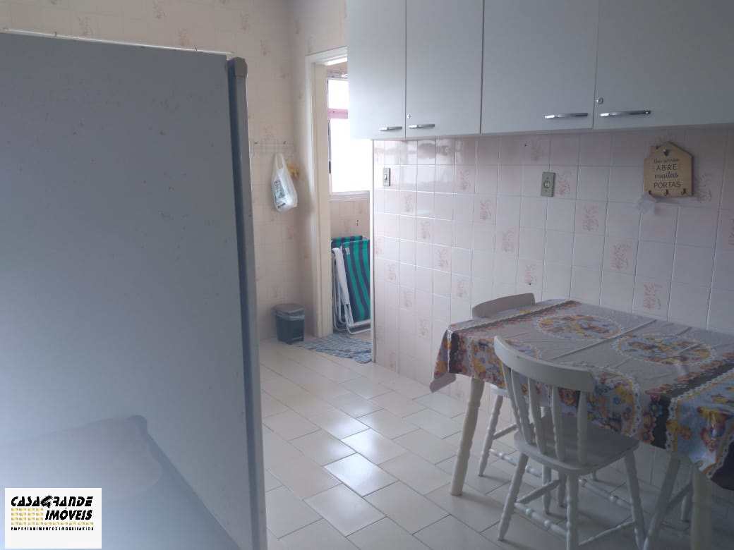 Apartamento à venda com 2 quartos, 75m² - Foto 24