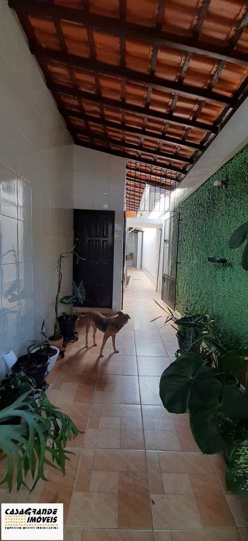 Casa à venda com 2 quartos, 125m² - Foto 3