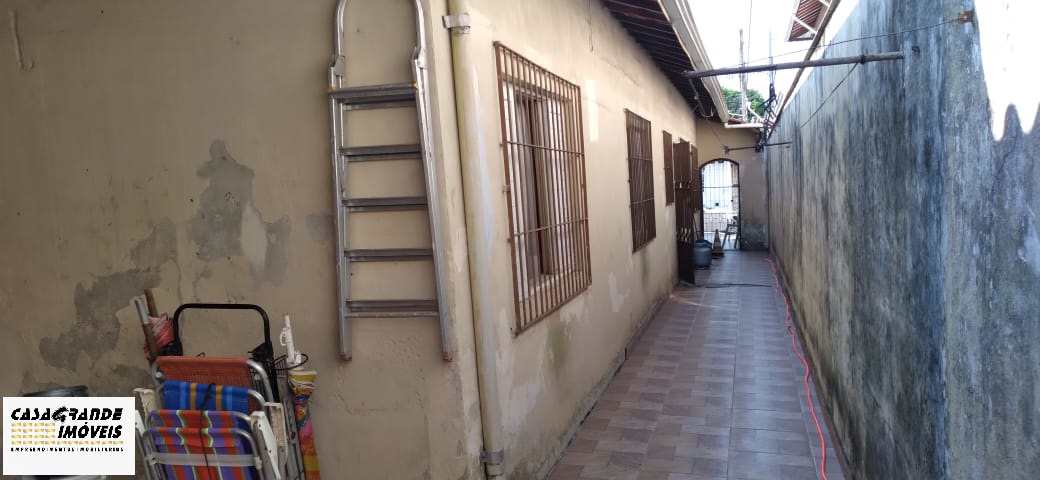 Casa à venda com 2 quartos, 80m² - Foto 15