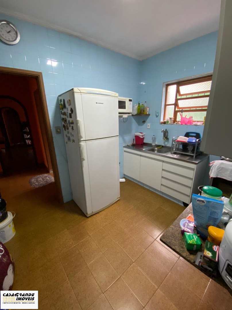 Casa à venda com 4 quartos, 170m² - Foto 17