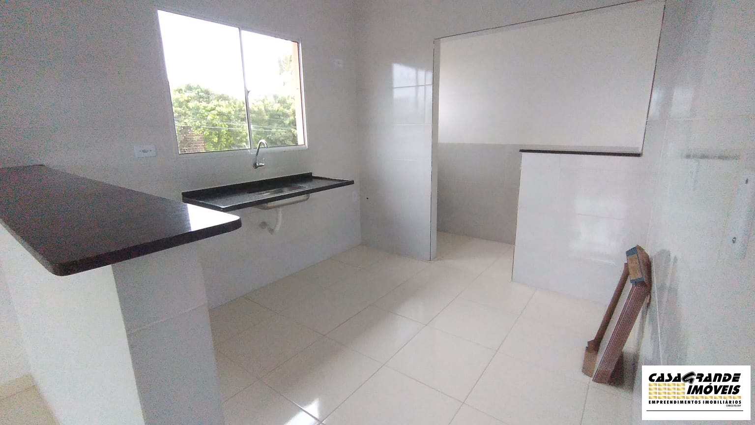 Casa à venda com 2 quartos, 54m² - Foto 23